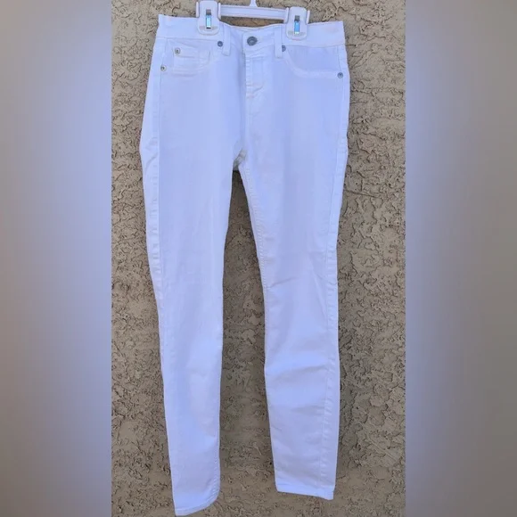 7 for all Mankind NWOT Women's White Jeans - Picture 1 of 10